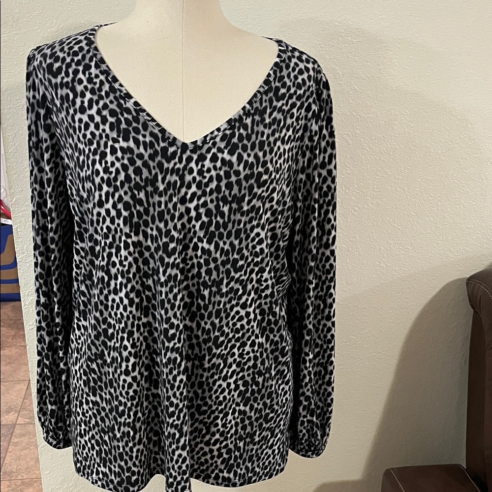 Torrid Studio Knit V Neck Puff Long Sleeve Top Cheetah